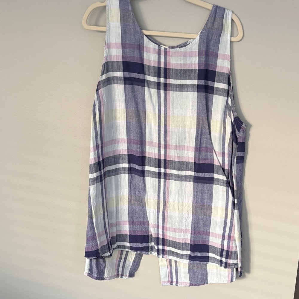 Plaid Sleeveless Women's Top in Lavender and White Cotton button up back